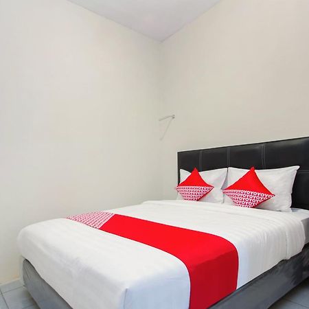Oyo 1718 Homestay Wak Gobenk Salakan Esterno foto